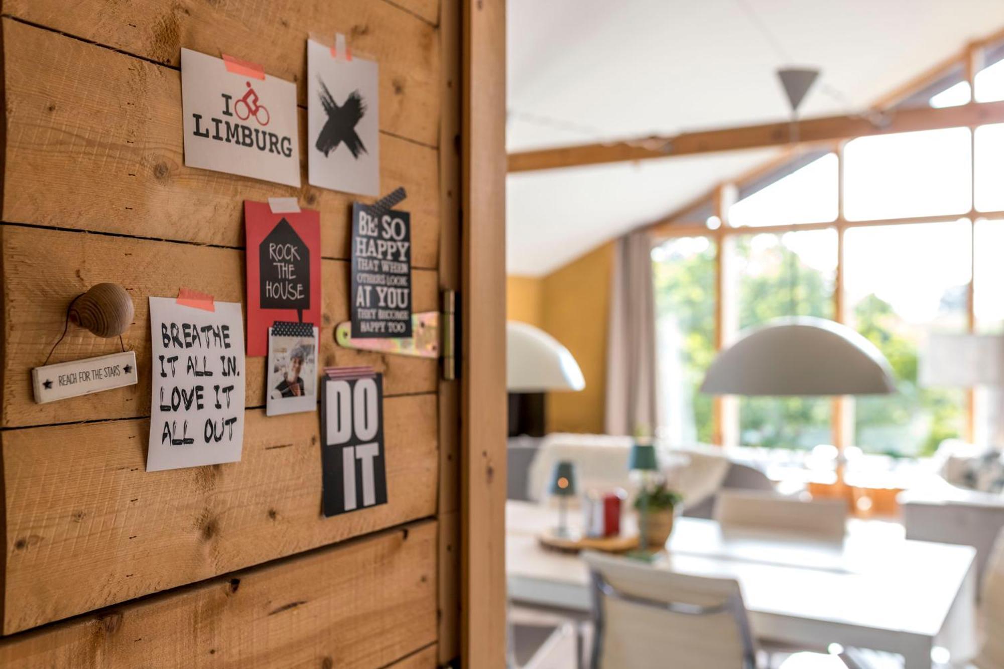 Vakantiewoning Stroenzo Riemst Esterno foto